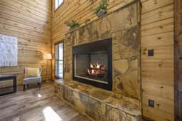 Maple Leaf Lodge - Image 3
