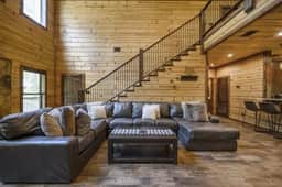 Maple Leaf Lodge - Image 4
