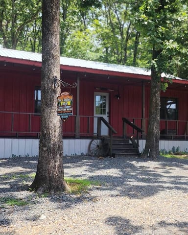Hochatown Saloon