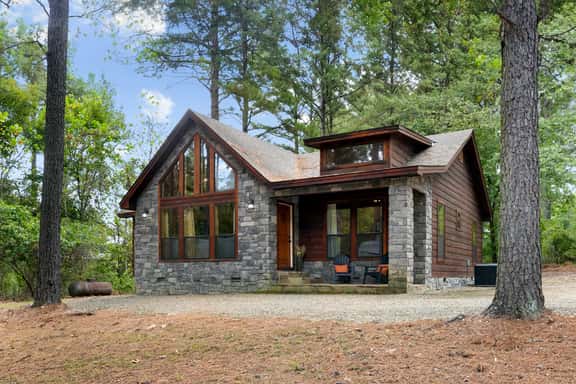 Greystone Lodge - Image 1