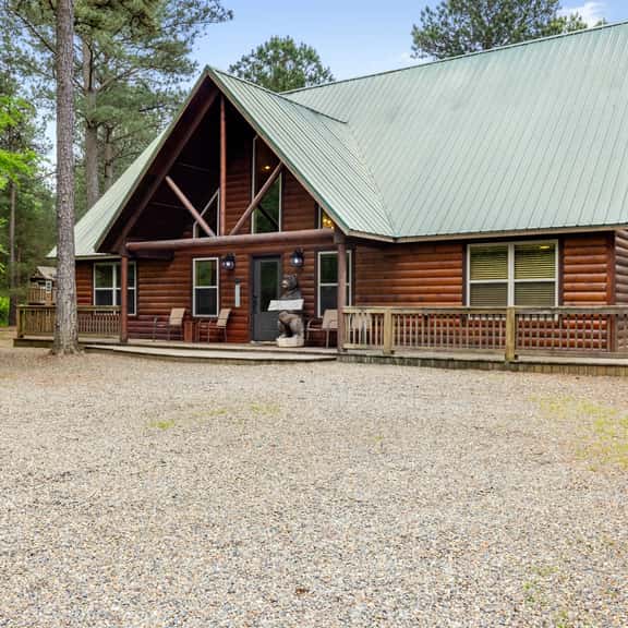 Hi Bear Nation Lodge - Image 1