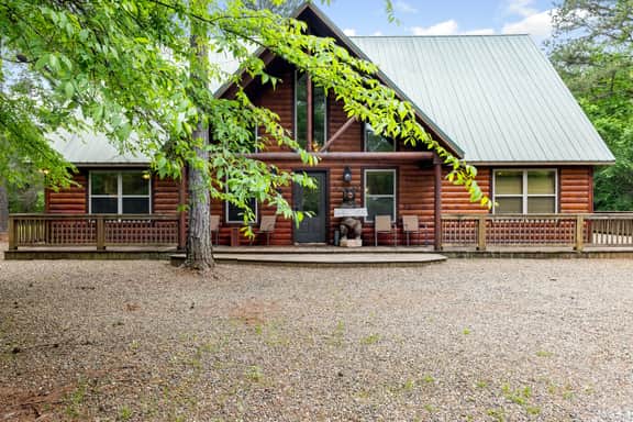 Hi Bear Nation Lodge - Image 2
