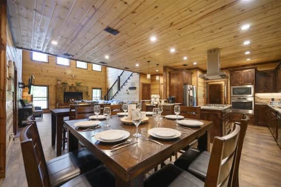 Maple Leaf Lodge - Image 5