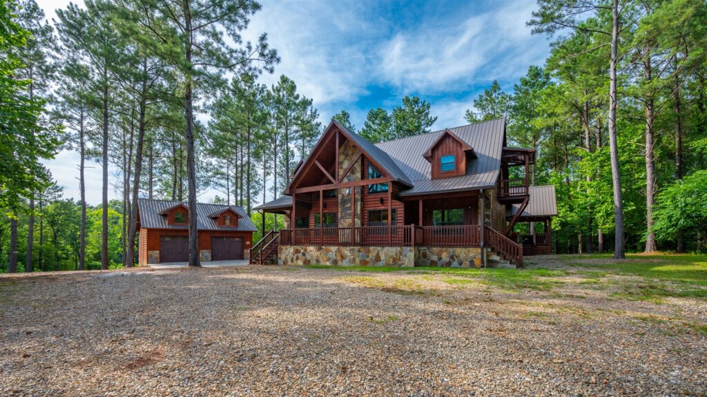 4 Bedroom Cabins in Broken Bow - Hochatown Cabins with Hot Tub