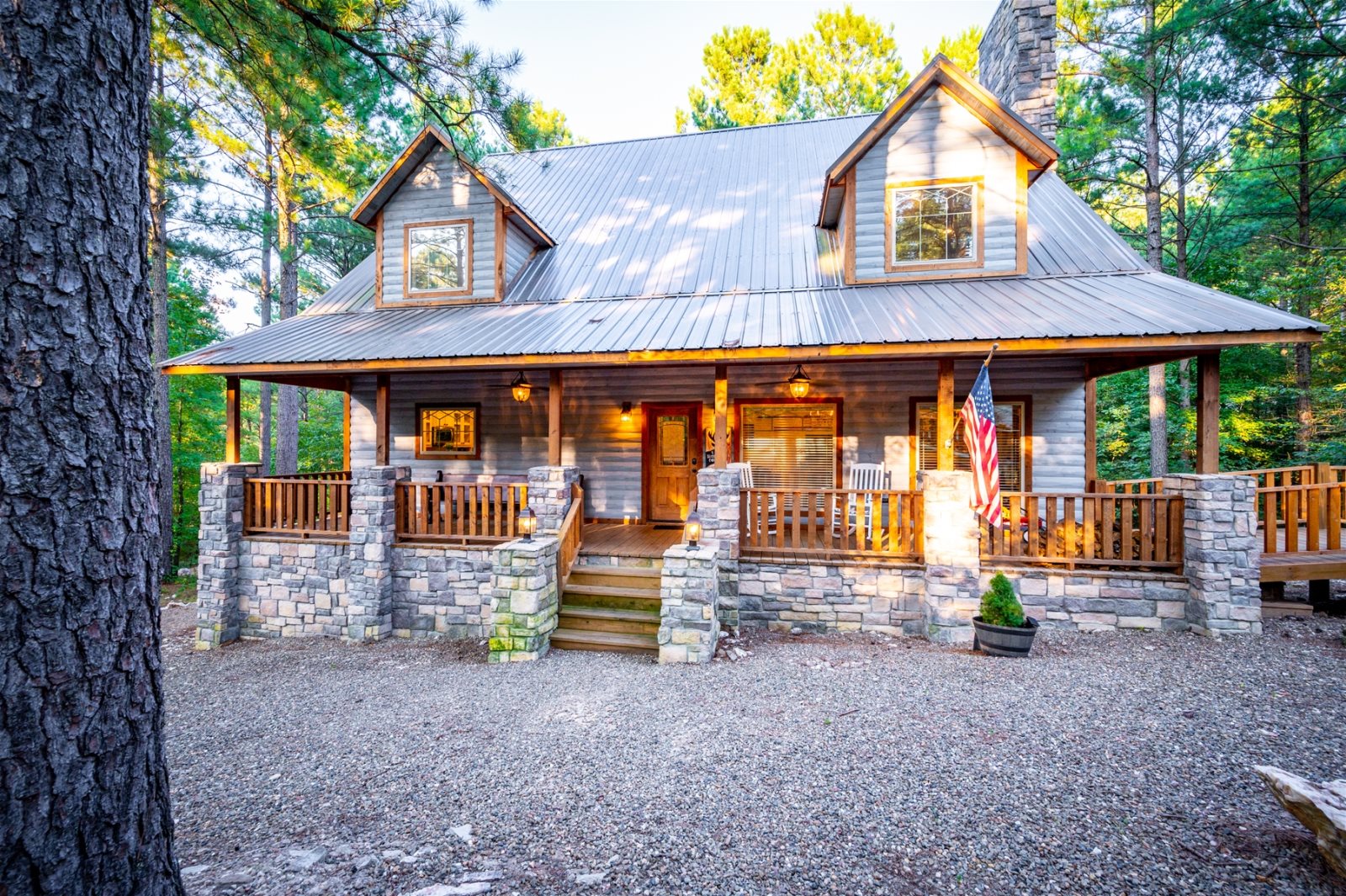 Cabin Rentals South of Hochatown Oklahoma - Cabins in Broken Bow OK